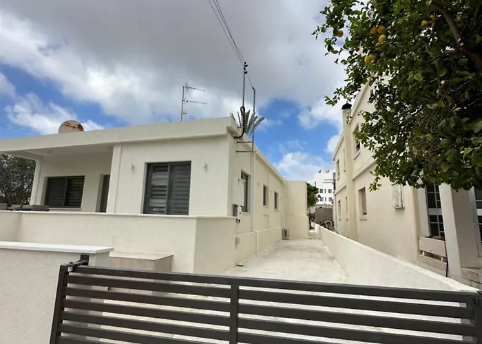 Semesterbostad Meropi *